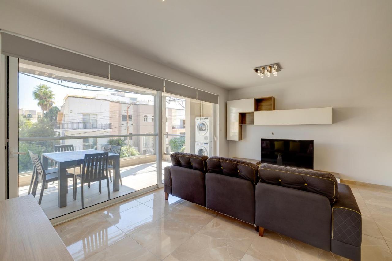 Marvellous 3Br Apartment In Central St Julians Saint Julian's Dış mekan fotoğraf